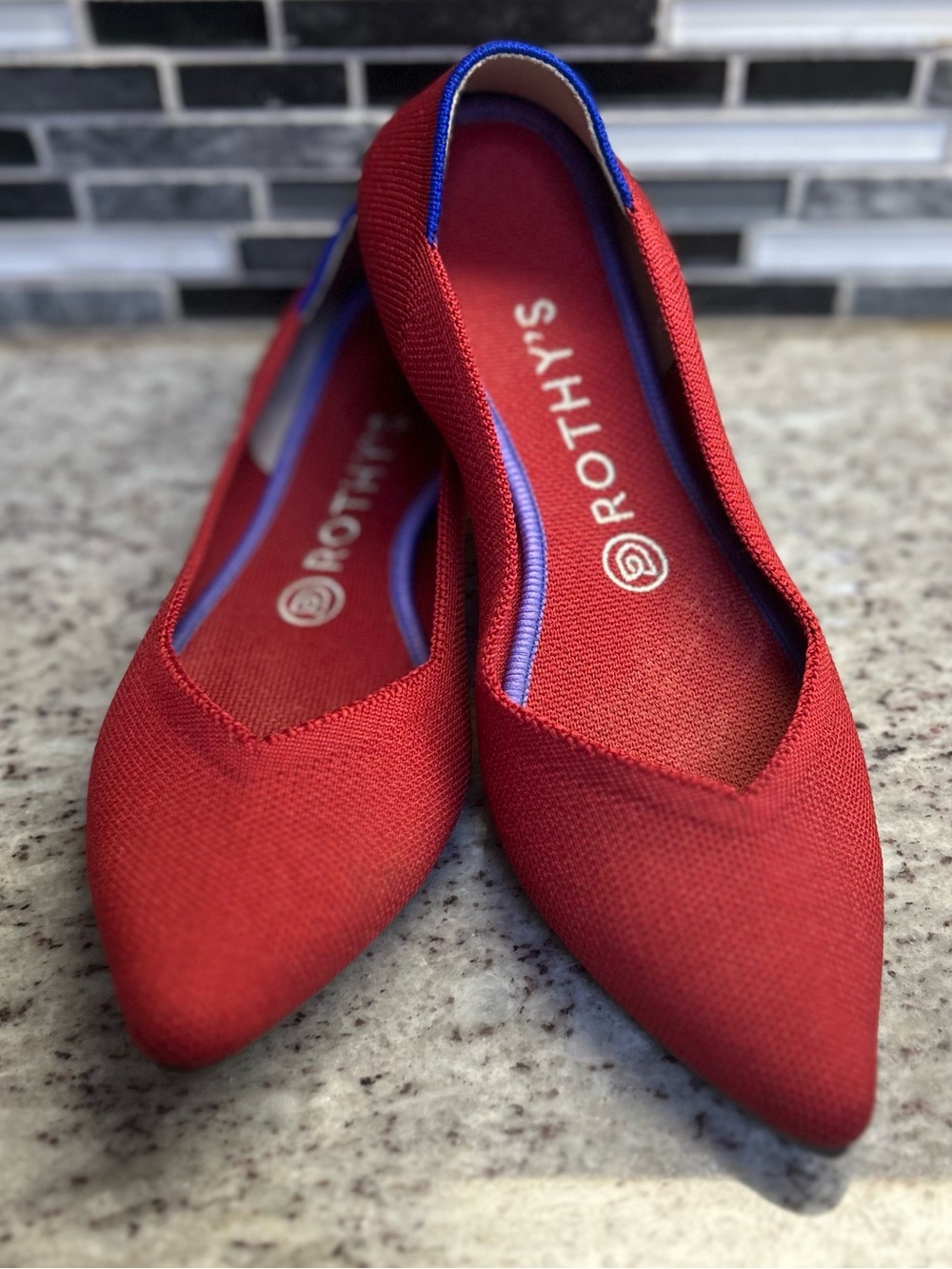 Rothy's Red Pointed Knit Ballet Flat with Blue Trim size 8.5